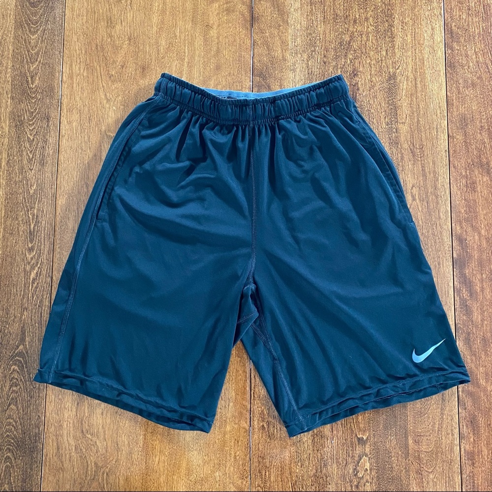 Mens Nike Dri-fit shorts black small